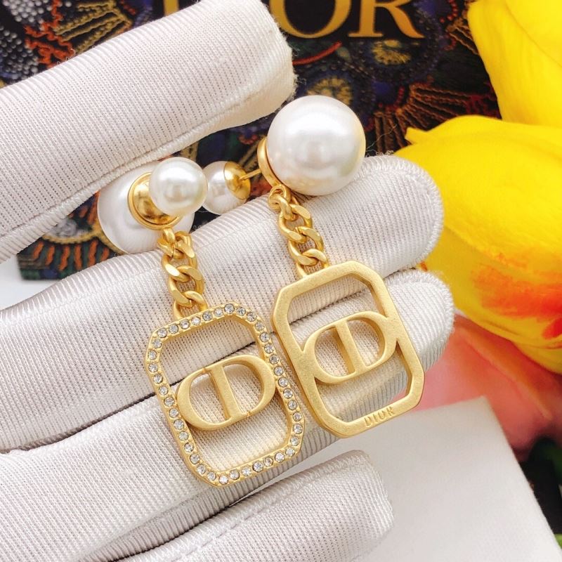 chr1st1an D10r earrings